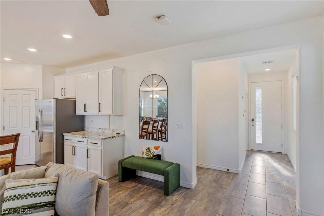 976 Bluebell Brook St - Photo 7 of 37