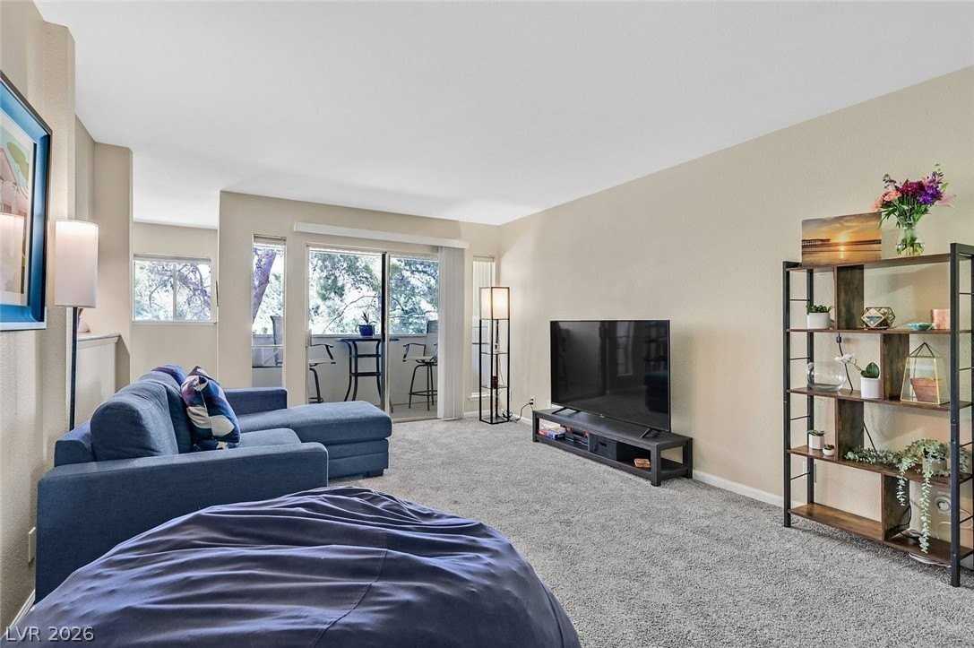 668 Oakmont Ave #1724 - Photo 7 of 29