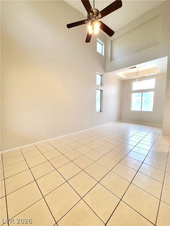 9318 Spellman Ct - Photo 6 of 39