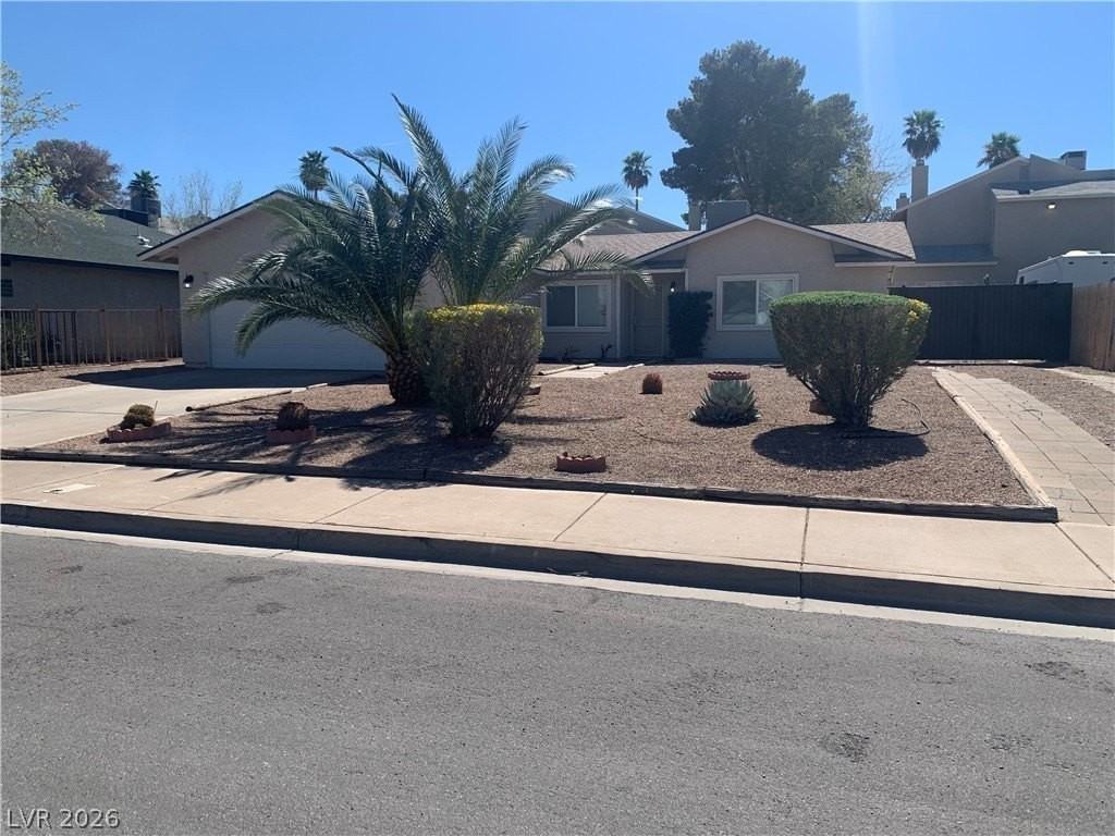 548 Zuber Ave - Photo 2 of 50