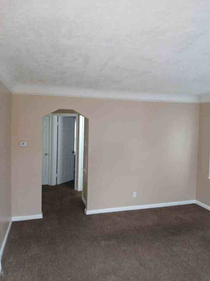 12075 Rossiter St - Photo 6 of 9