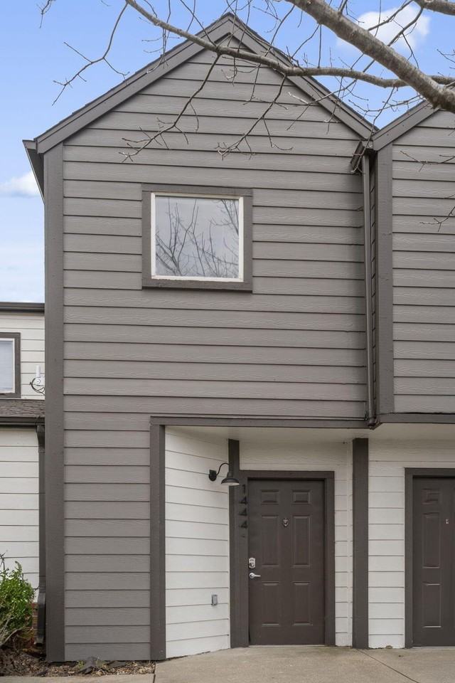 1447 E Oakwood Ln - Photo 4 of 31