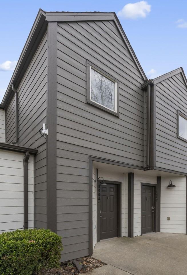 1447 E Oakwood Ln - Photo 6 of 31