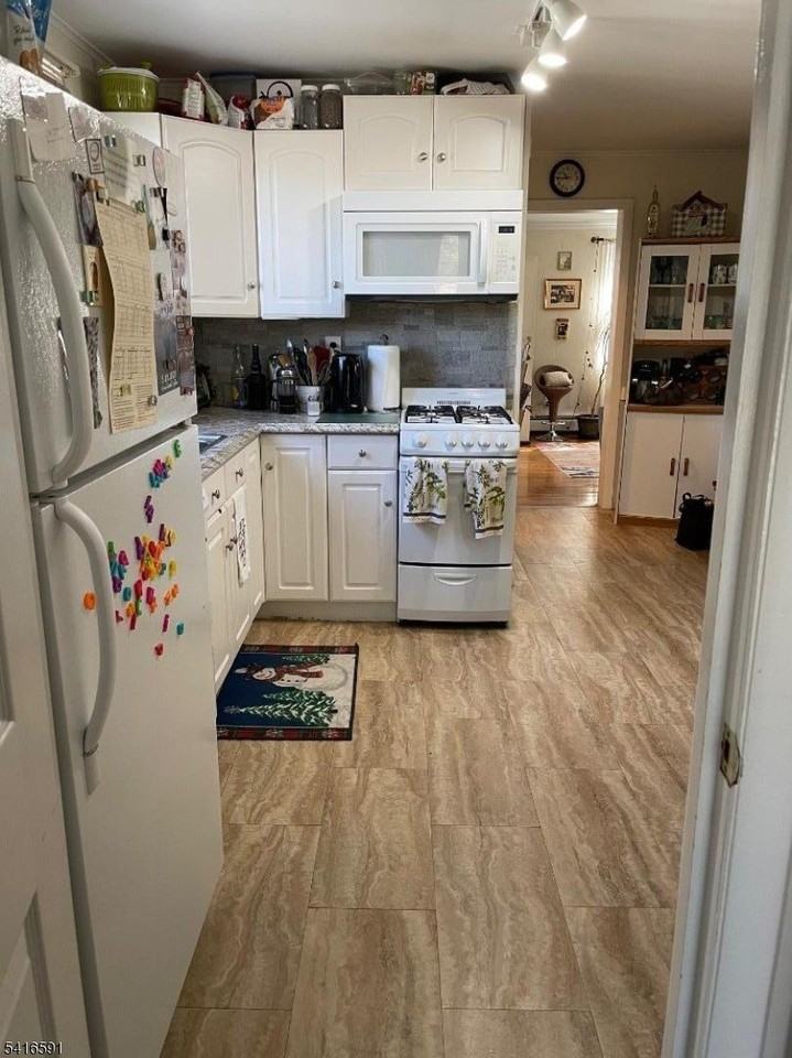 19 Cobb Pl - Photo 5 of 14