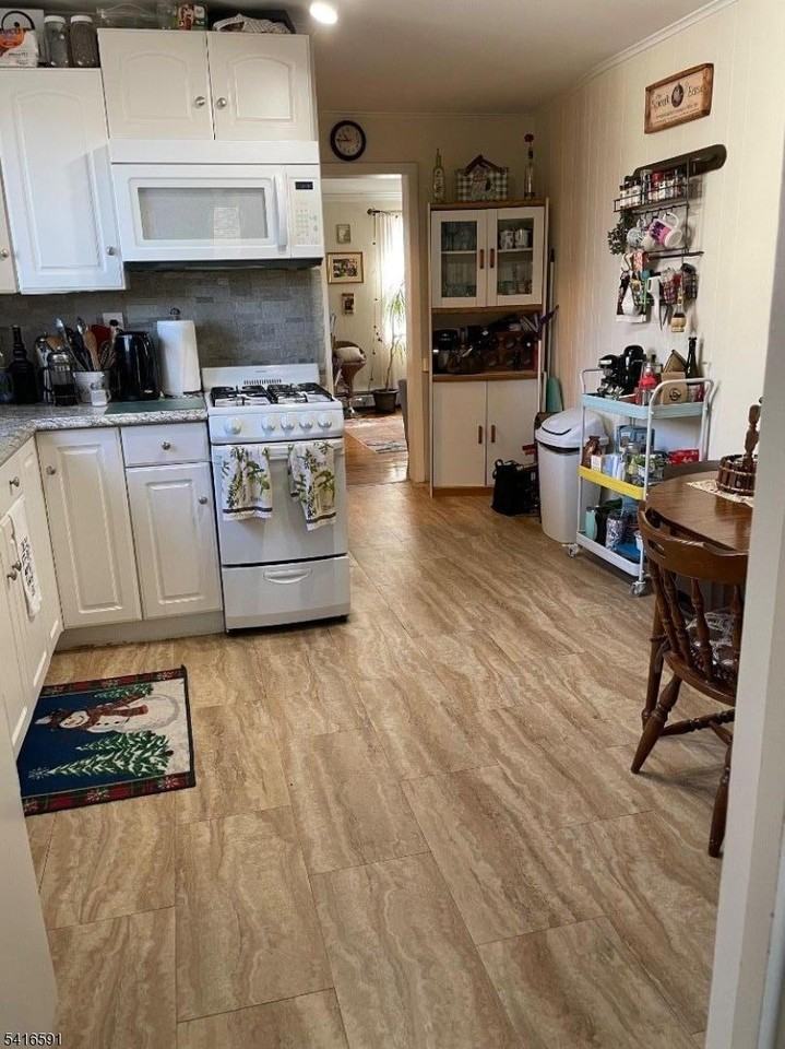 19 Cobb Pl - Photo 6 of 14