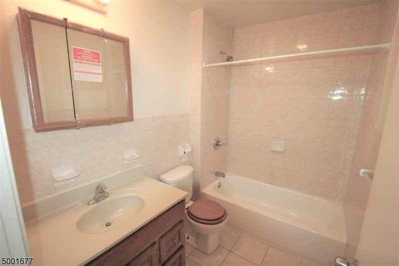 85 Mission St - Photo 3 of 13