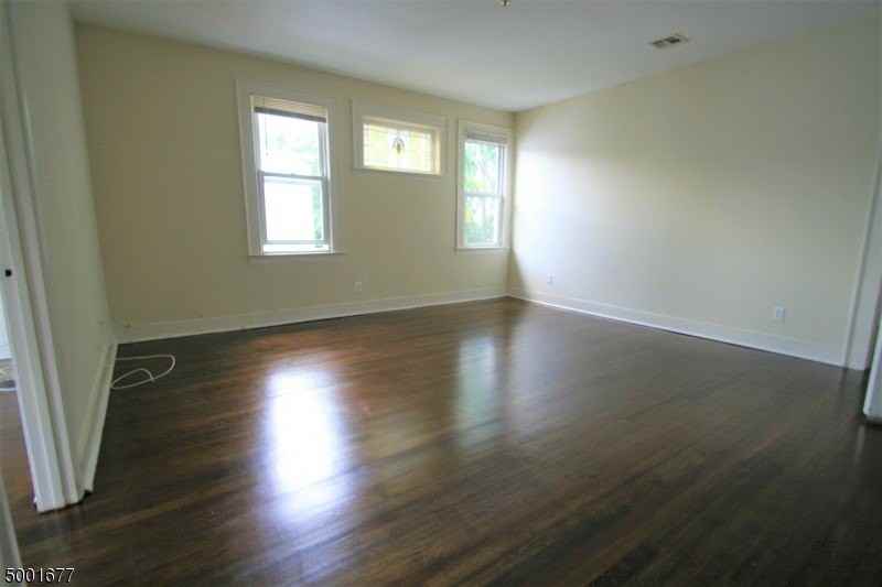 85 Mission St - Photo 7 of 13