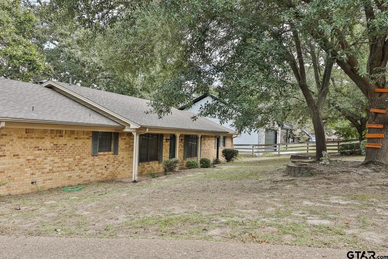 3916 Wakefield Dr - Photo 4 of 25