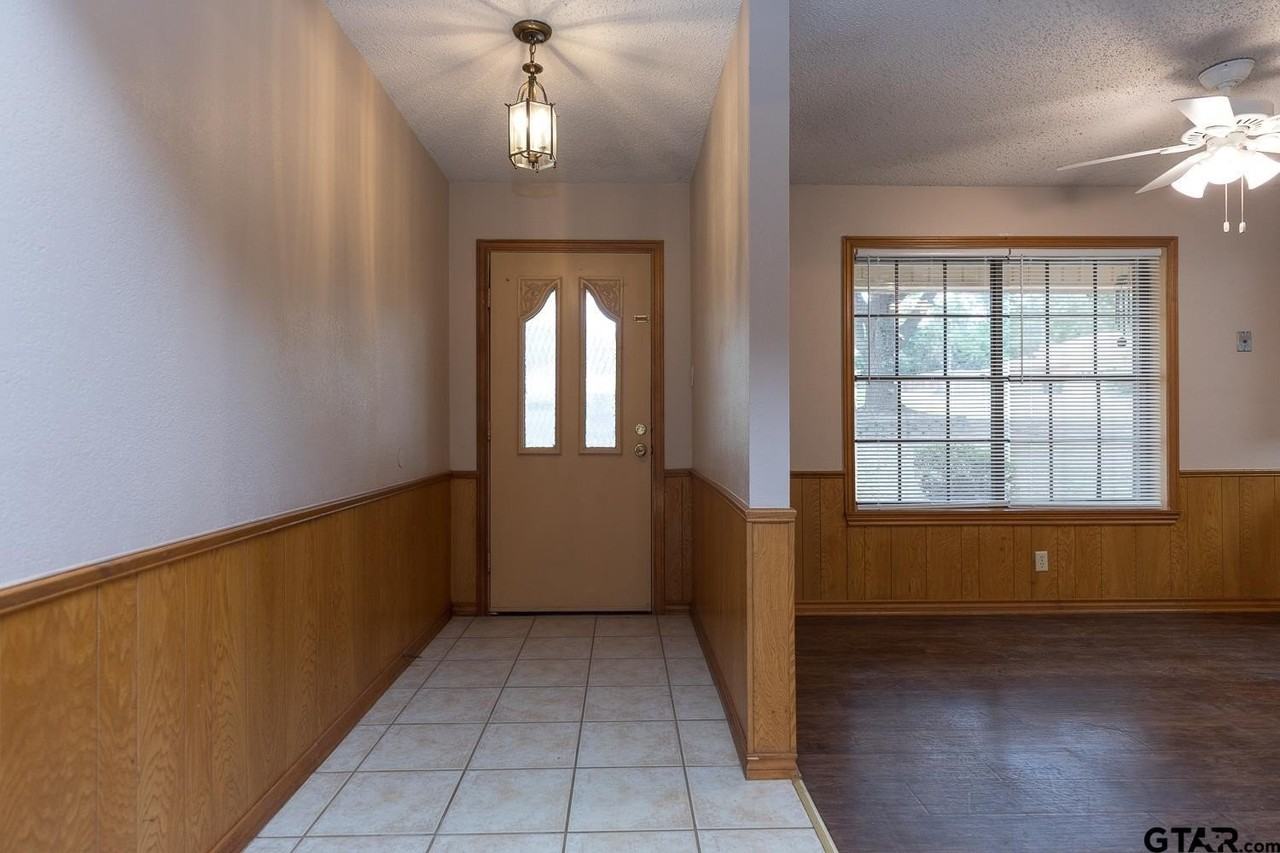 3916 Wakefield Dr - Photo 6 of 25