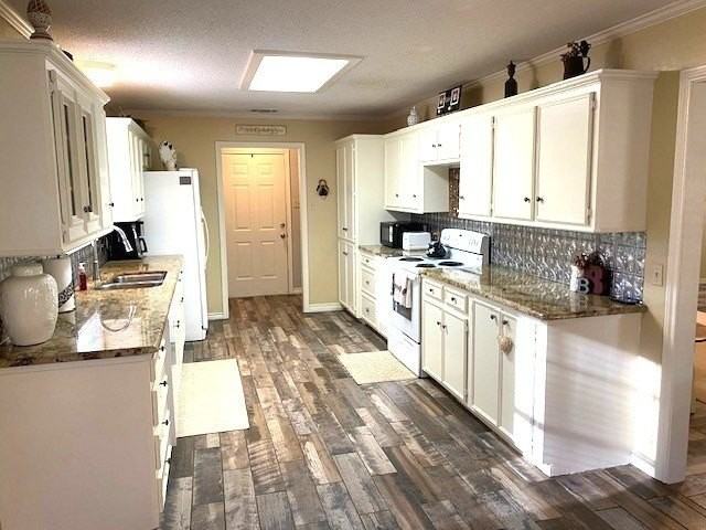 133 Penny Ln - Photo 3 of 12