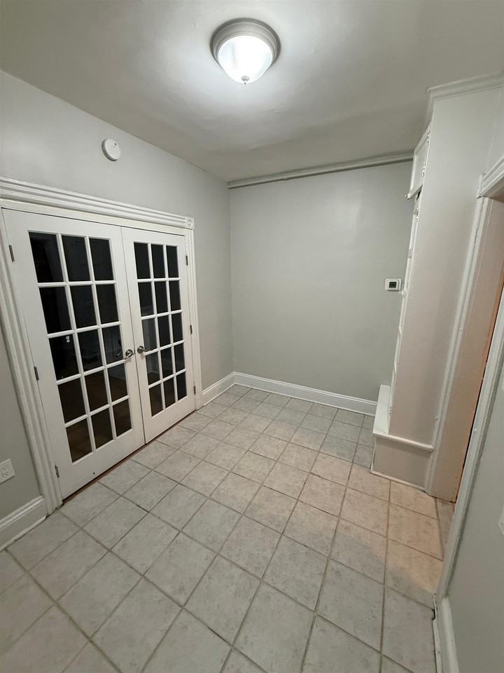 41 Harmon St #3 - Photo 5 of 19