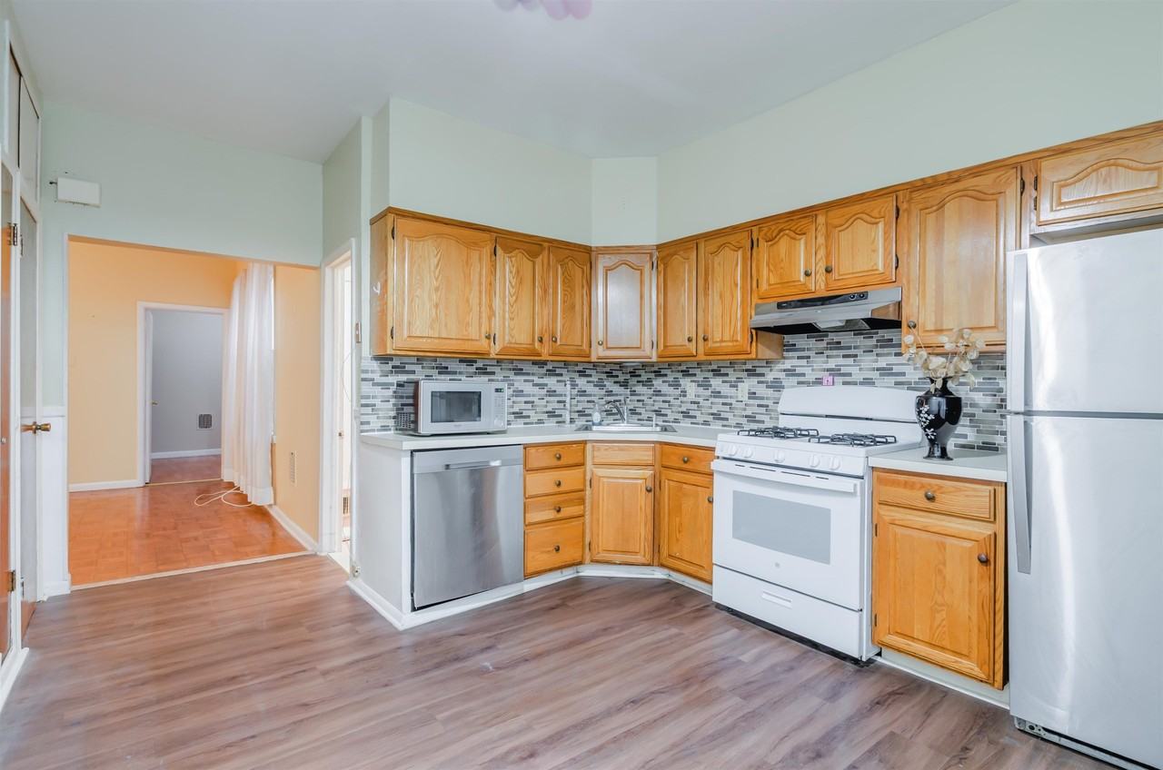 1234A John F Kennedy Blvd #1 - Photo 3 of 15