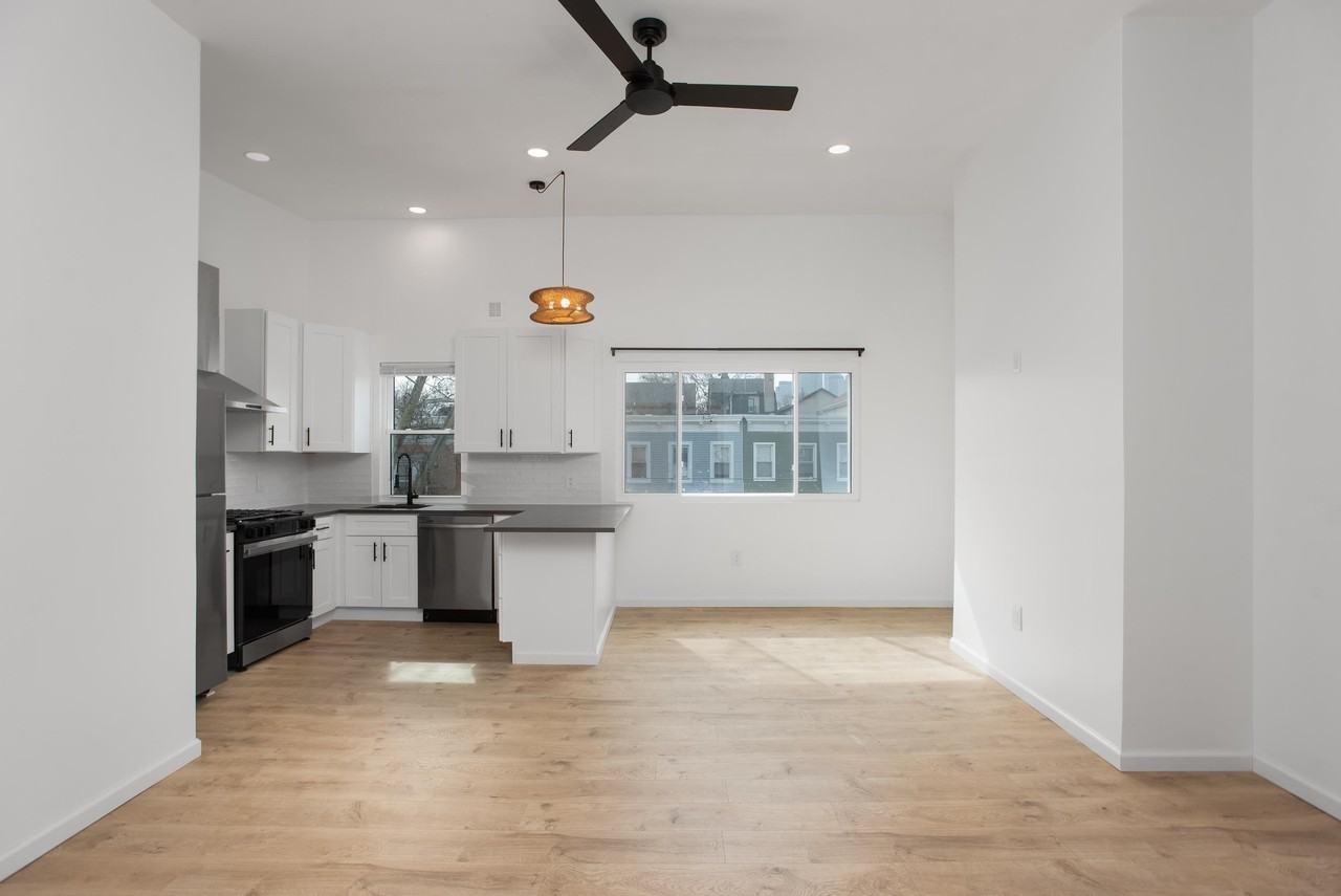 38 Ravine Ave #2 - Photo 6 of 17