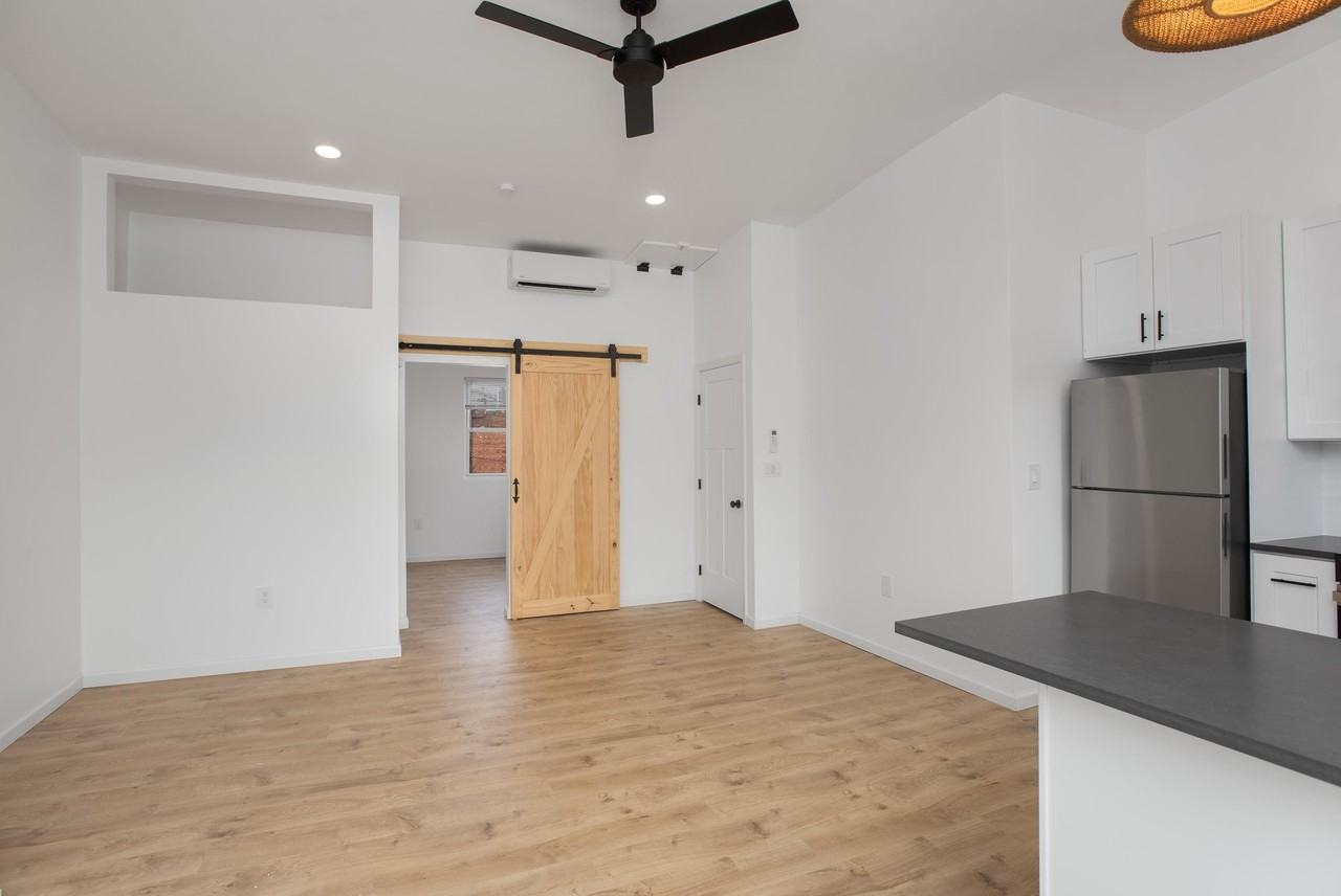 38 Ravine Ave #2 - Photo 5 of 17