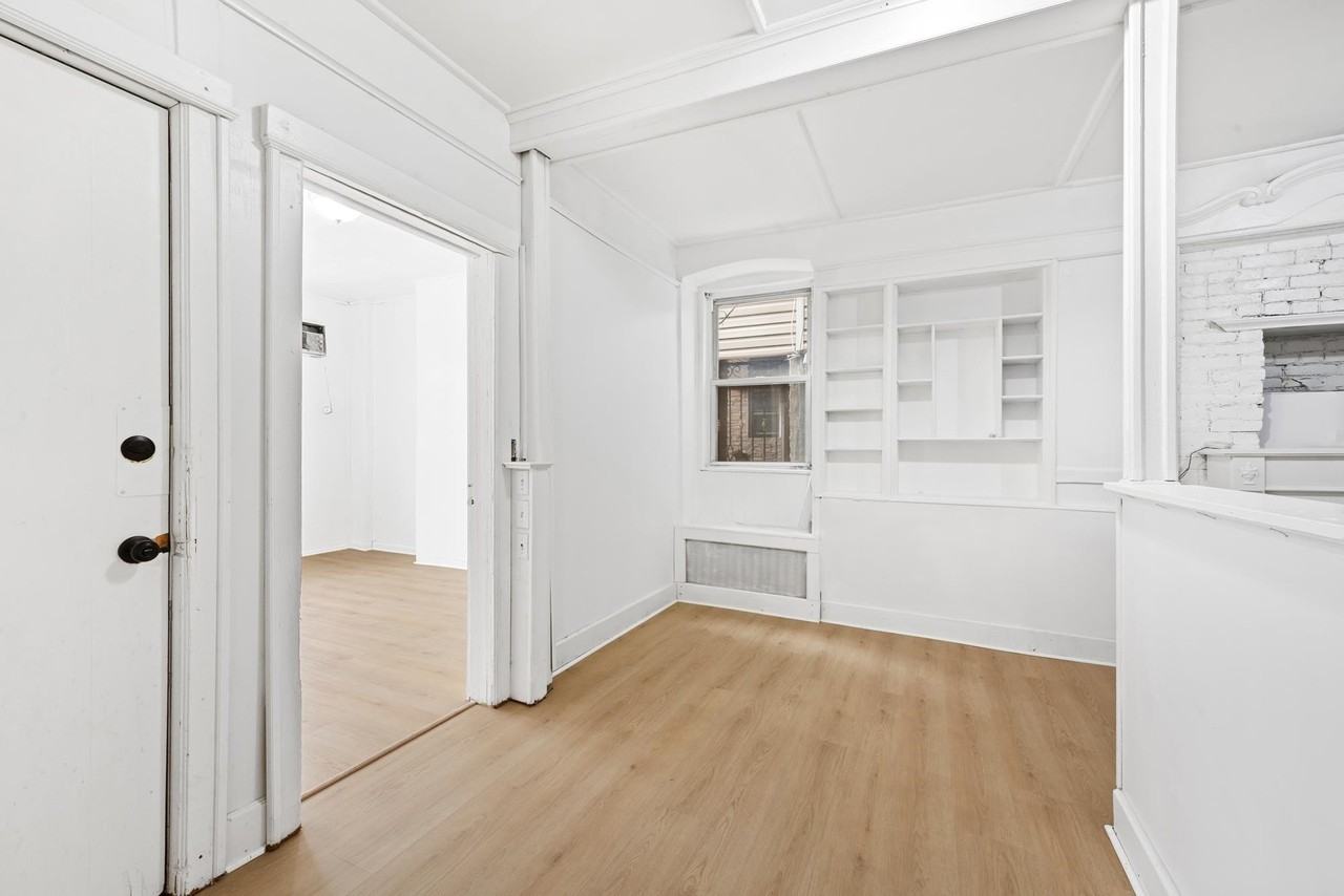 319 5th St #1 - Photo 3 of 14