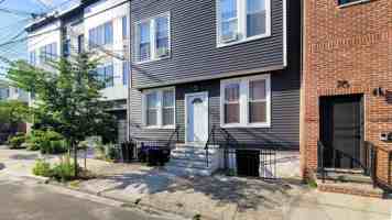 featured image of 80 Paterson St #5