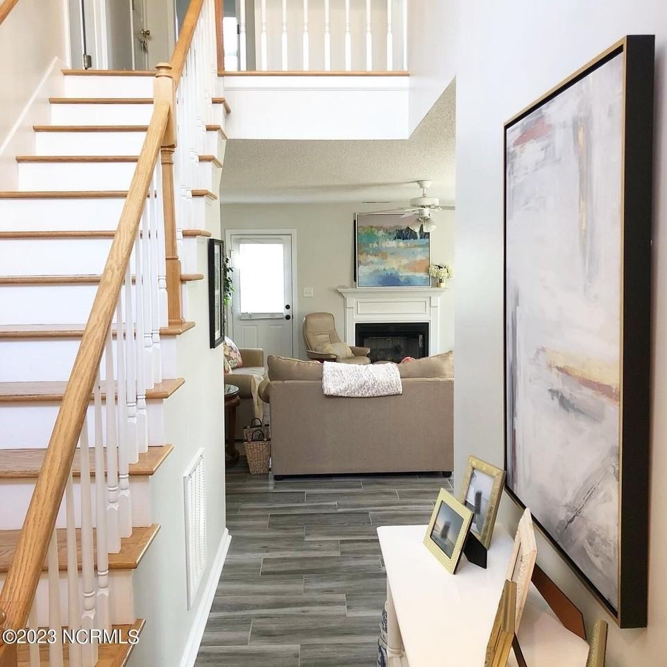 203 Panama Ter - Photo 4 of 35