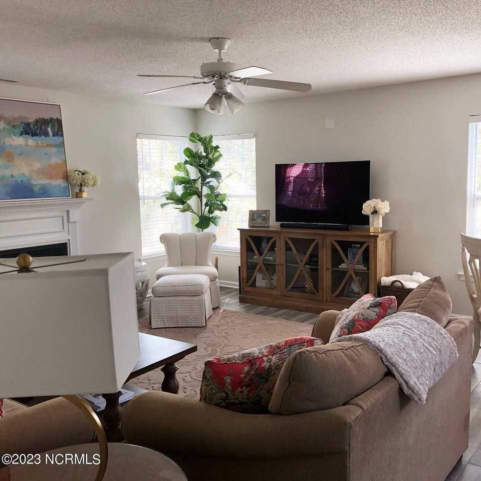 203 Panama Ter - Photo 7 of 35