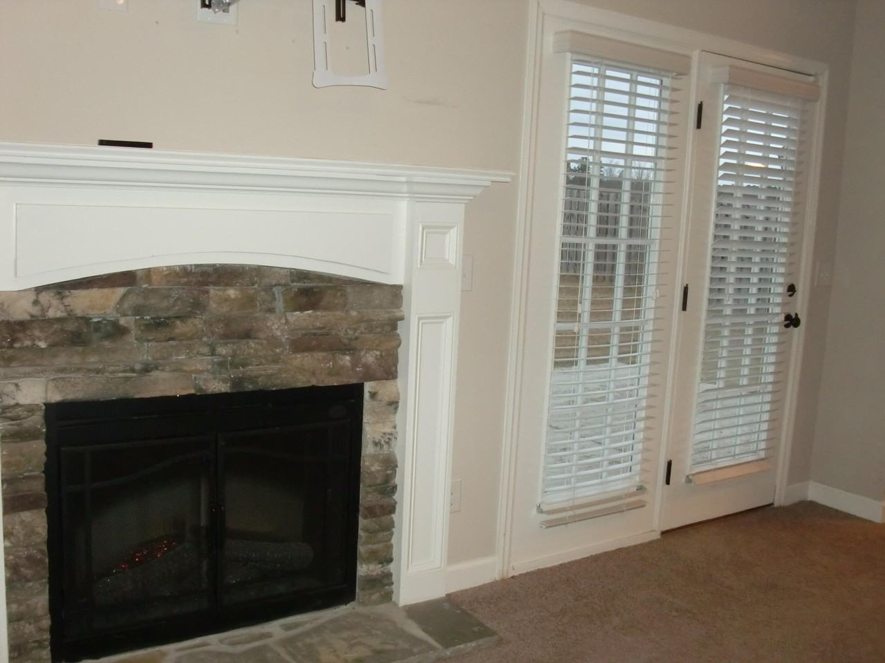 8018 Crawley St - Photo 7 of 13