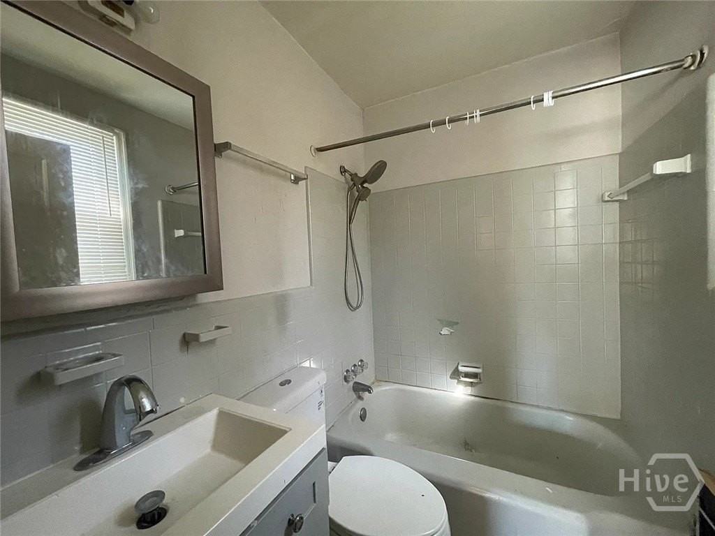 1820 E 39th St - Photo 7 of 8