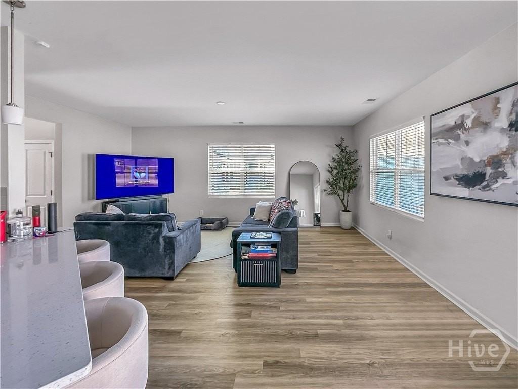 182 Standing Oaks Dr - Photo 6 of 33