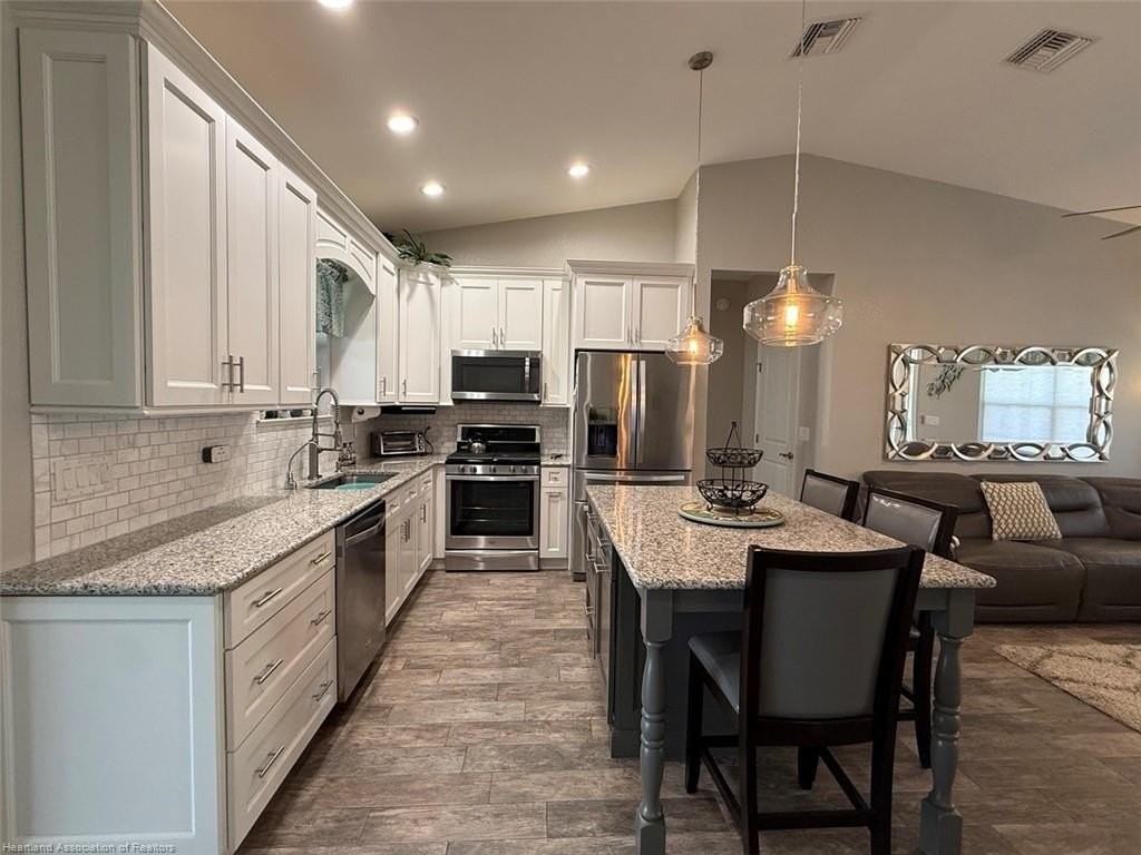 13 Silk Oak St - Photo 7 of 23