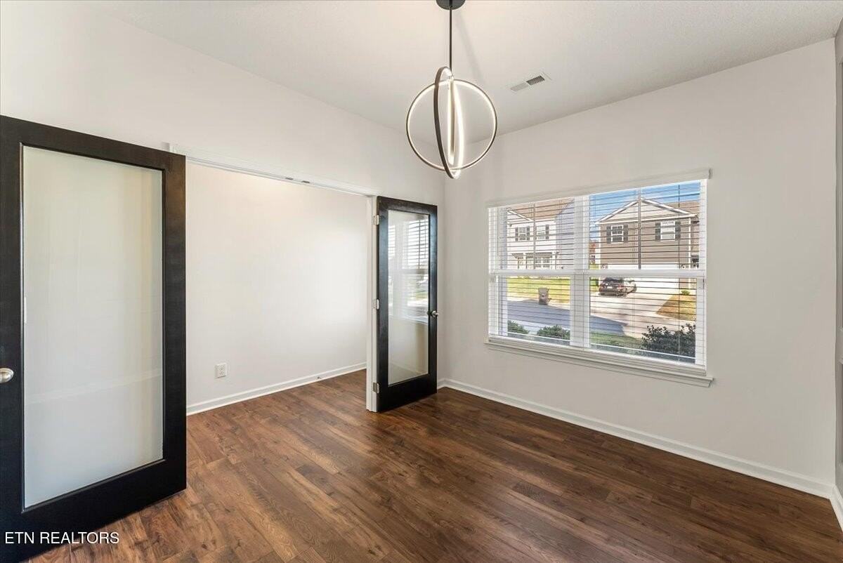 1013 Curly Top Ln - Photo 5 of 39