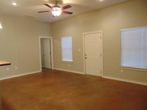 1712 23rd St Apt B - Photo 3 of 9