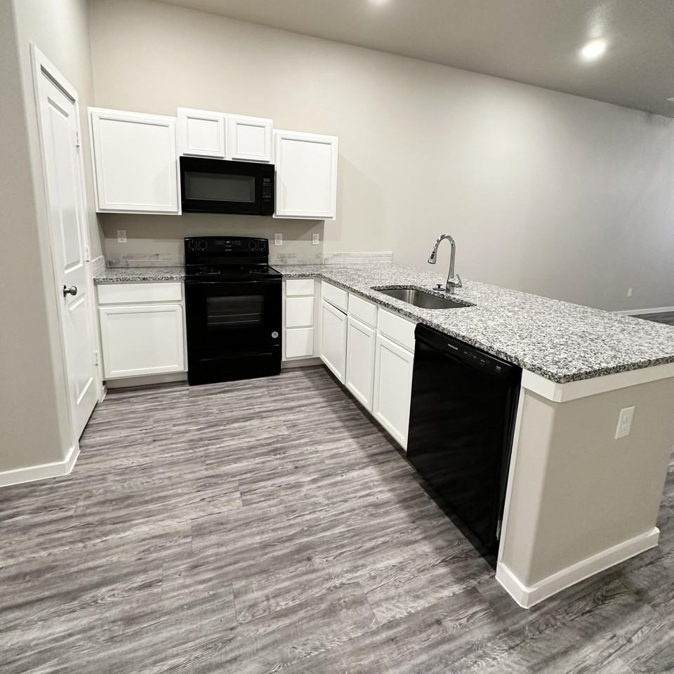 2106 N Avenue J unit: #1 - Photo 3 of 17