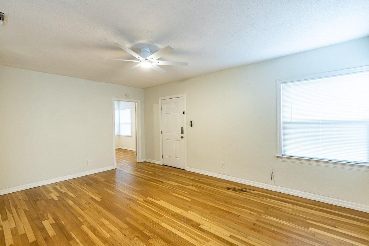 2120 28th St - Photo 7 of 20