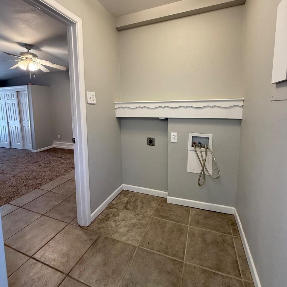 2806 54th St - Photo 7 of 22