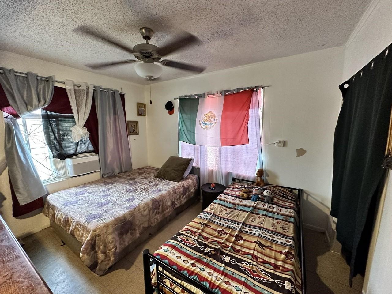 3212 Pecan St - Photo 6 of 12