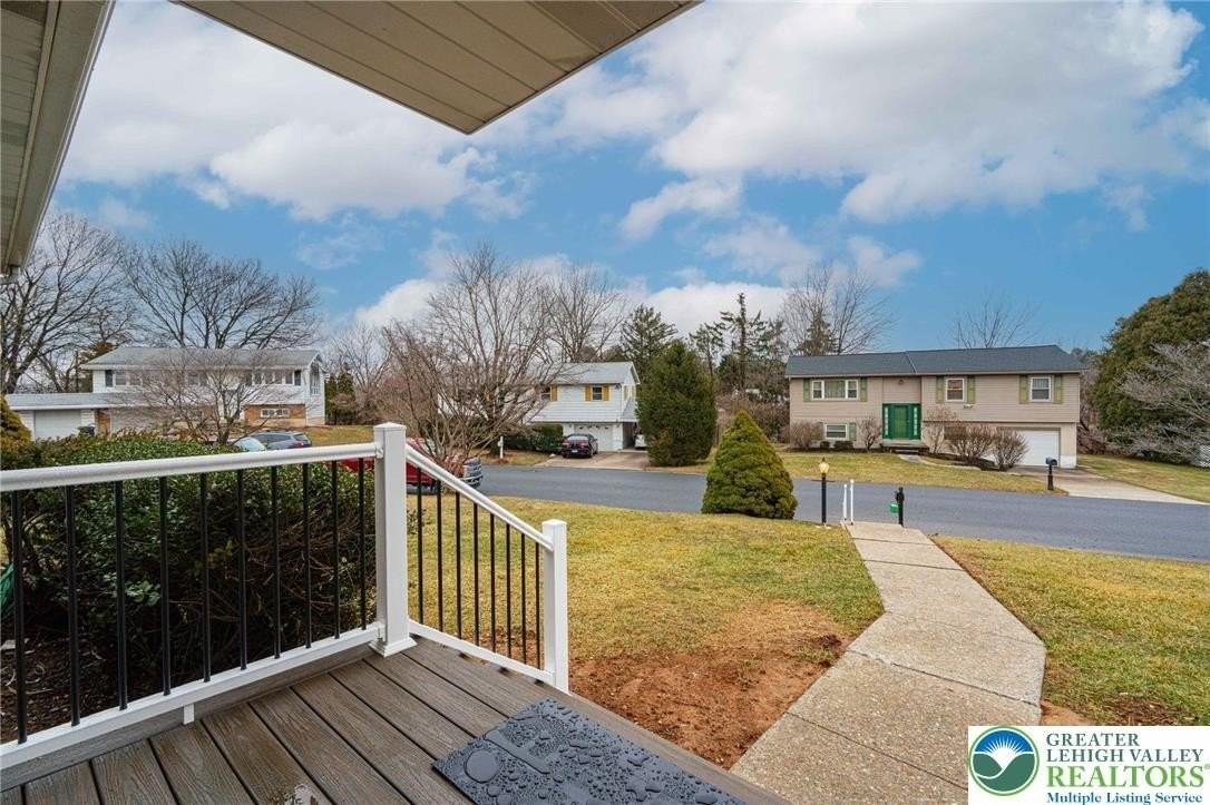 3442 Hickory Cir - Photo 4 of 34