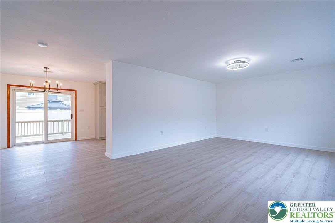 3442 Hickory Cir - Photo 6 of 34