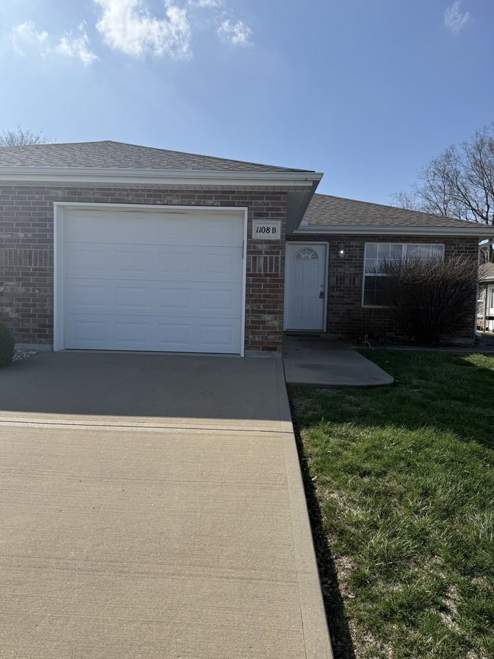 1108 Kimmy Ln #B - Photo 2 of 12