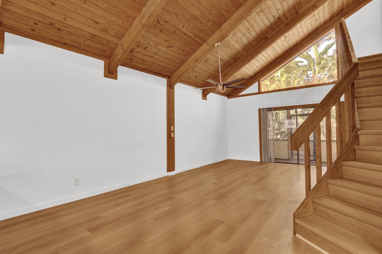 100 Sparrow Dr #1 - Photo 4 of 36