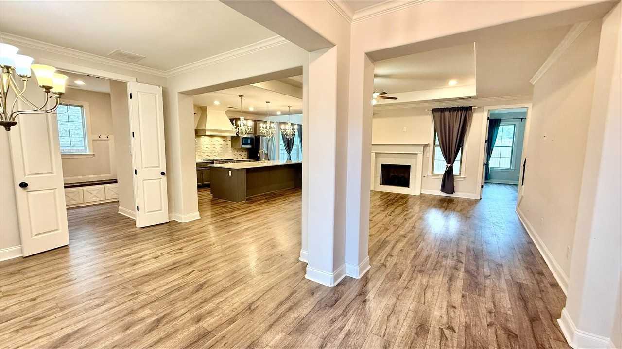 10012 Adagio Cv - Photo 2 of 30