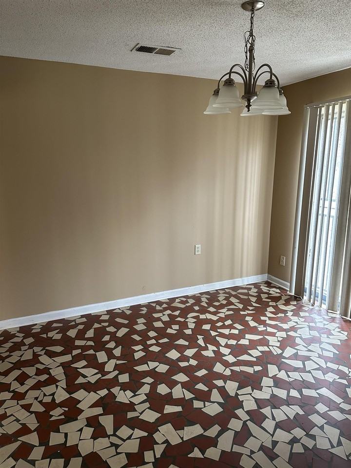 8859 Wilkinsville Rd - Photo 4 of 12