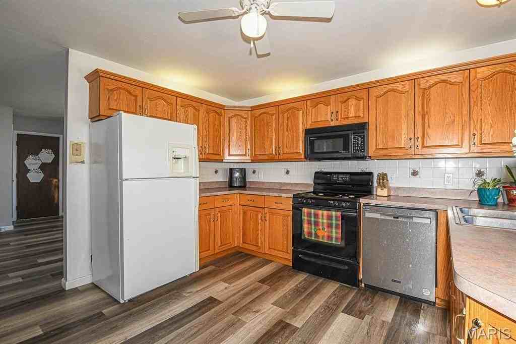 2211 Aileswick Dr - Photo 6 of 23