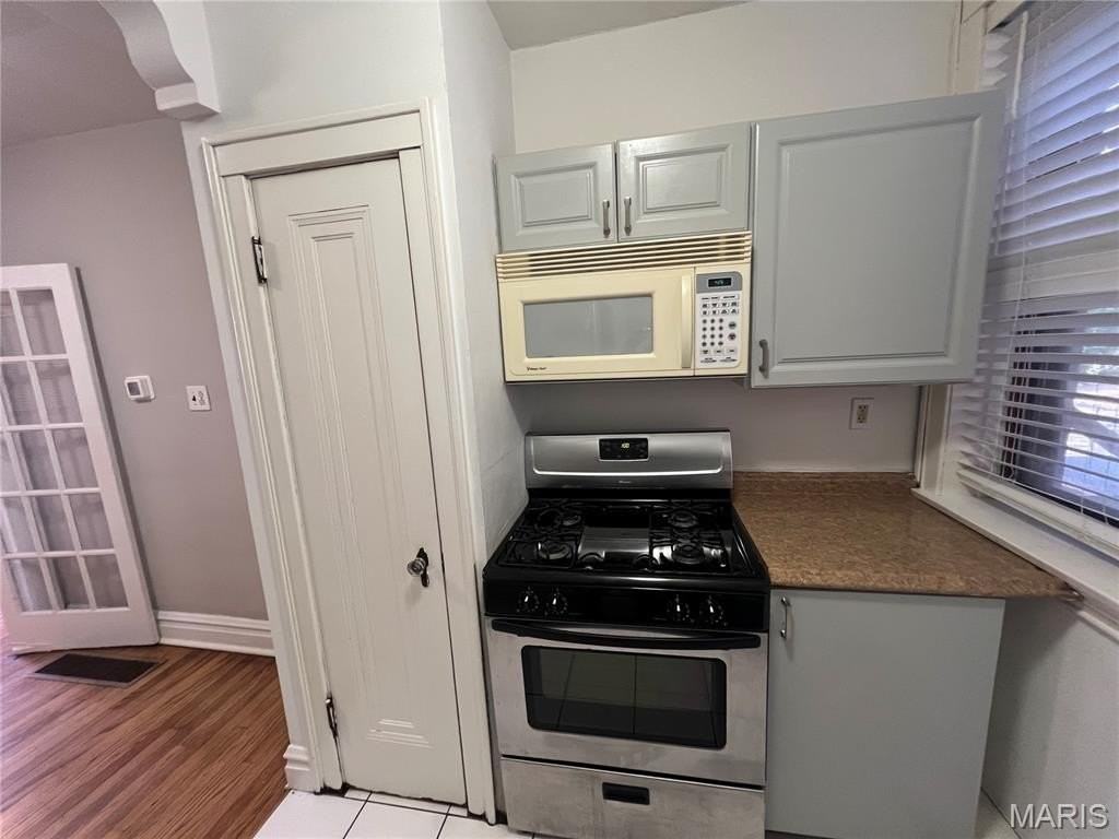 7080 Mitchell Ave - Photo 4 of 10