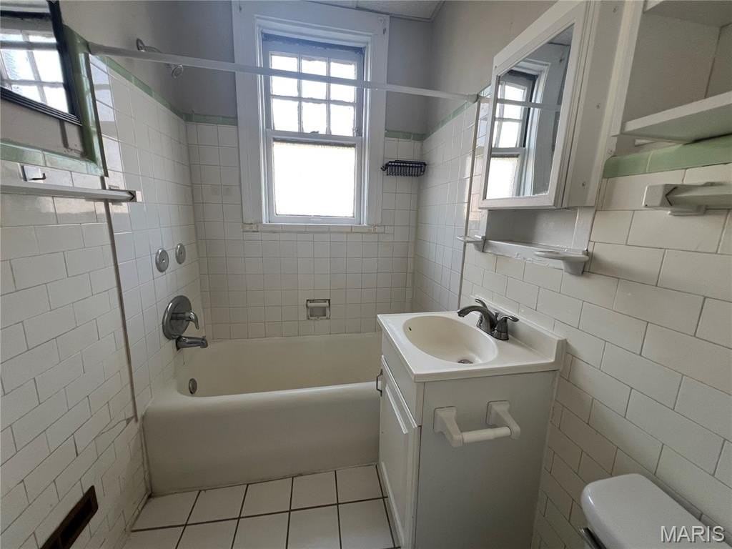 7080 Mitchell Ave - Photo 6 of 10