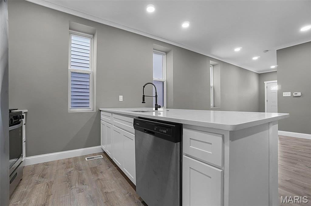 4237 Chippewa St - Photo 3 of 16