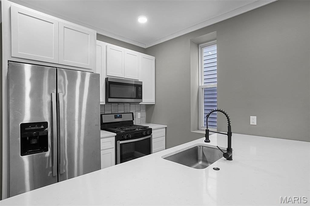 4237 Chippewa St - Photo 4 of 16