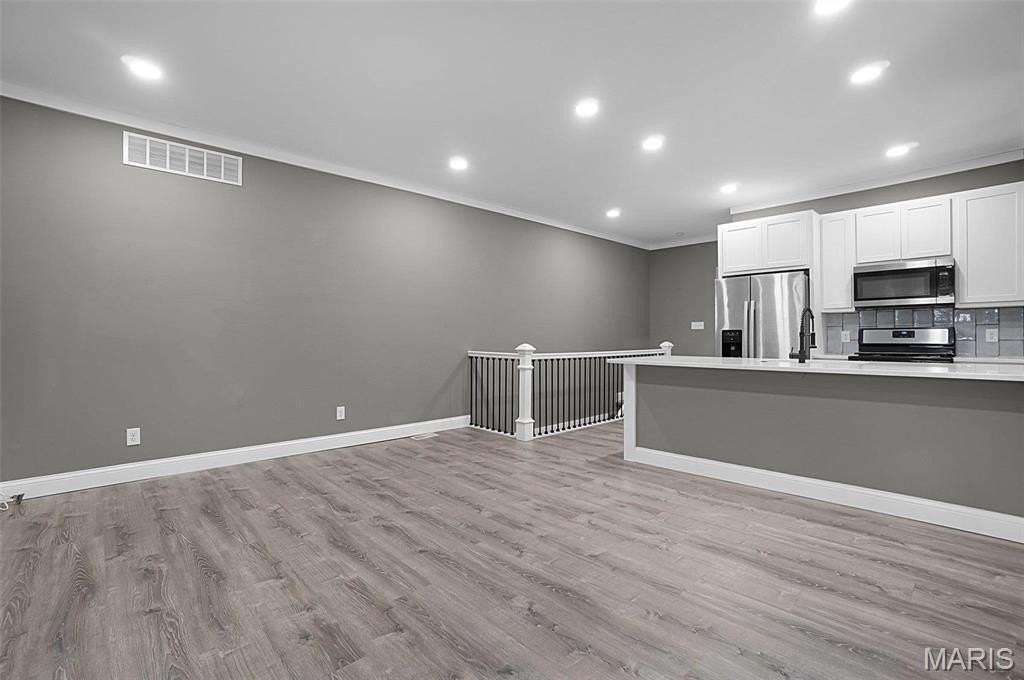 4237 Chippewa St - Photo 6 of 16