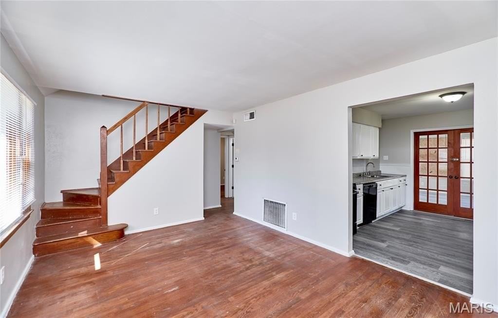 1209 Redman Blvd - Photo 7 of 26