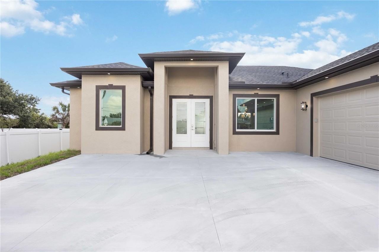 6146 Grandeur St - Photo 5 of 50