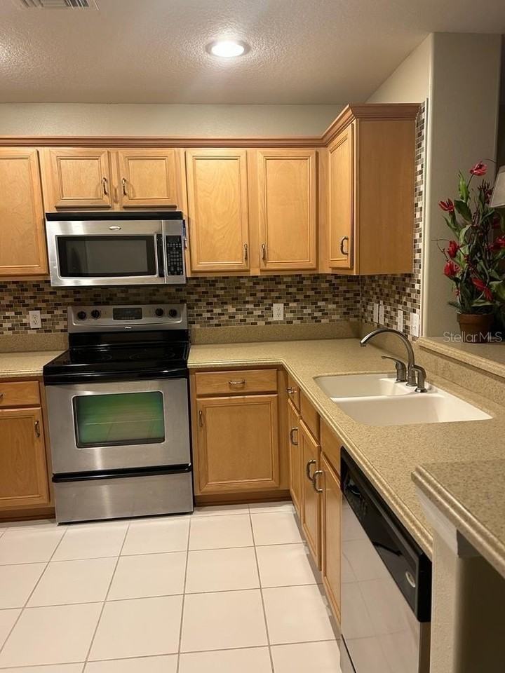 8807 White Sage Loop - Photo 6 of 19