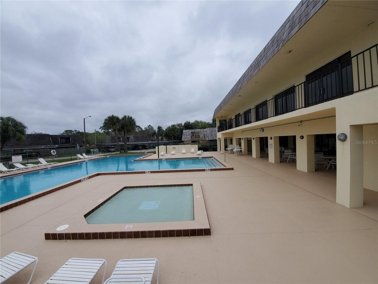 1108 Apple Ter - Photo 2 of 31