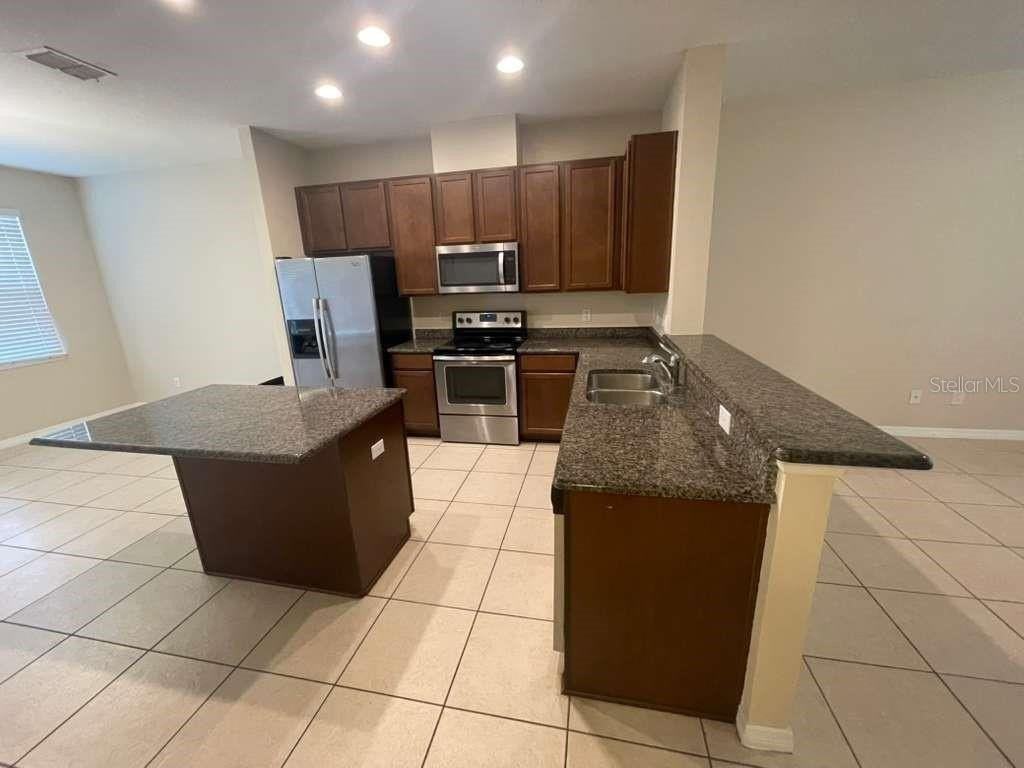 12458 Langstaff Dr - Photo 5 of 17