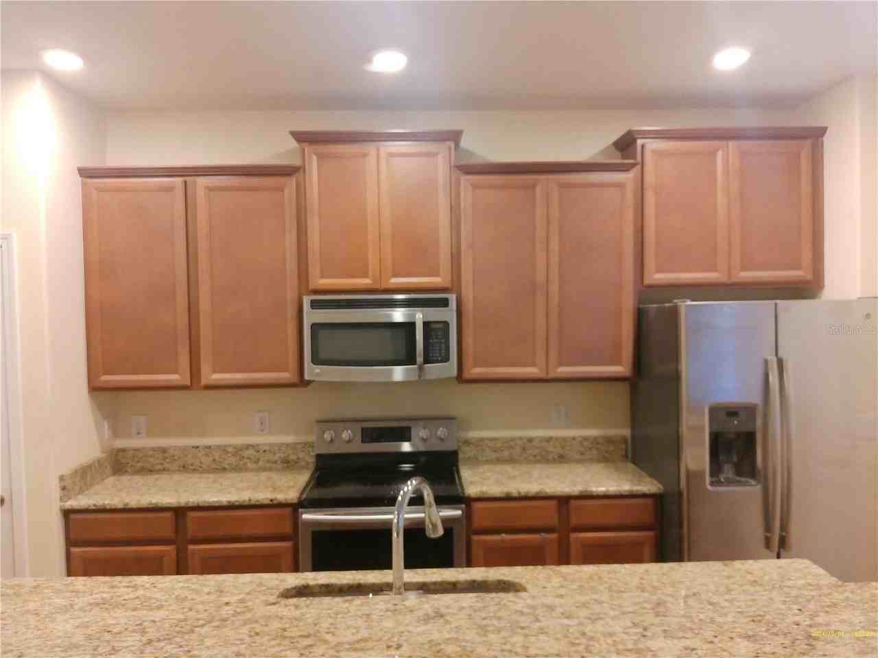 7307 Penkridge Ln - Photo 5 of 37